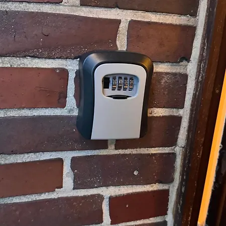 Fewo-busche, Doppelhaushaelfte Mit Garten Apartment *
